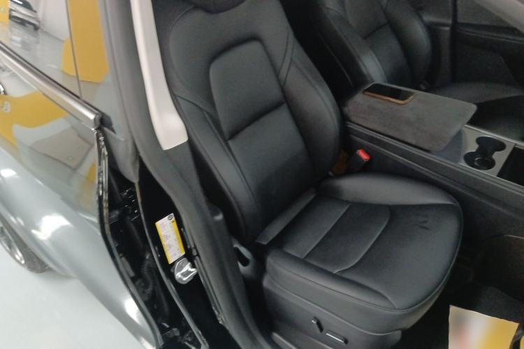 Used Tesla Model Y 2024 Long-Range All-Wheel-Drive Version