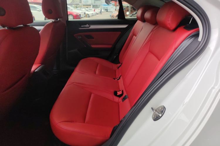 Used Volkswagen Lamando 2018 230TSI DSG Fashion Edition
