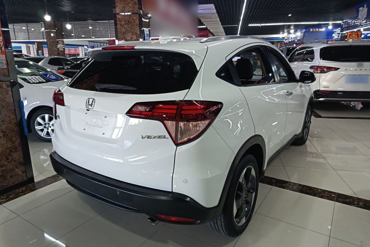 Used Honda Vezel 2015 1.8L CVT 2WD Luxury Model
