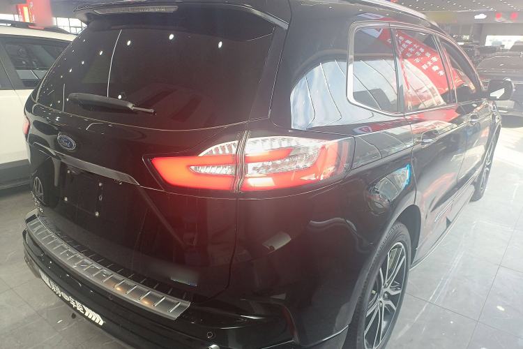 Used Ford Edge 2020 EcoBoost 245 Two-Wheel Drive Titanium 7-Seater
