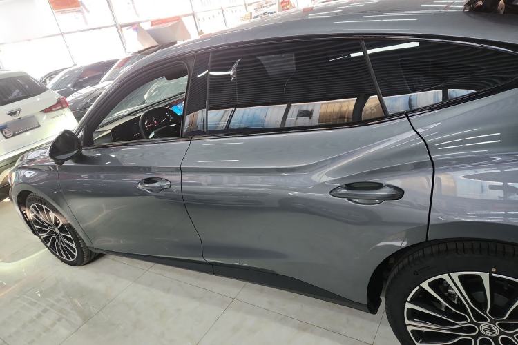 Used MG 7 2023 2.0T Automatic Hunter Luxury Edition
