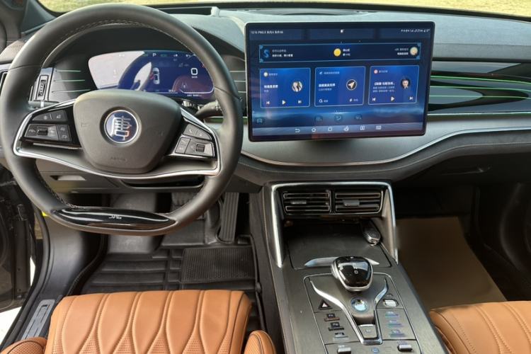 Used BYD Tang New Energy 2022 EV 635 km All-Wheel-Drive Flagship Model
