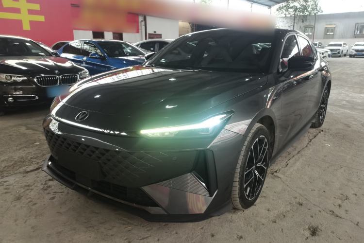 Used Changan UNI-V iDD 2024 Blue Whale Smart Electric iDD 136km Luxury Model