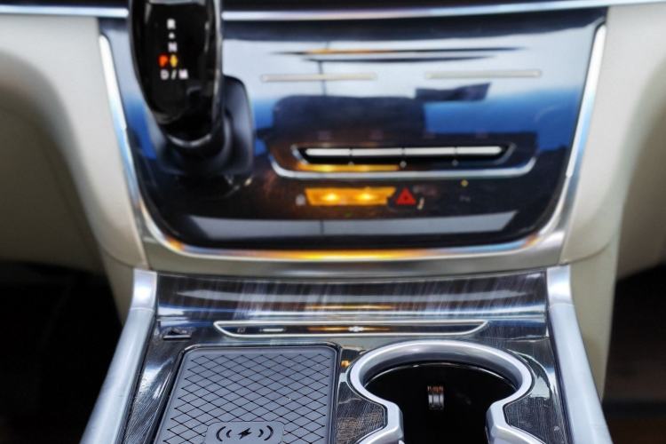 Used Buick GL8 2022 Land Business Class 652T Luxury Model
