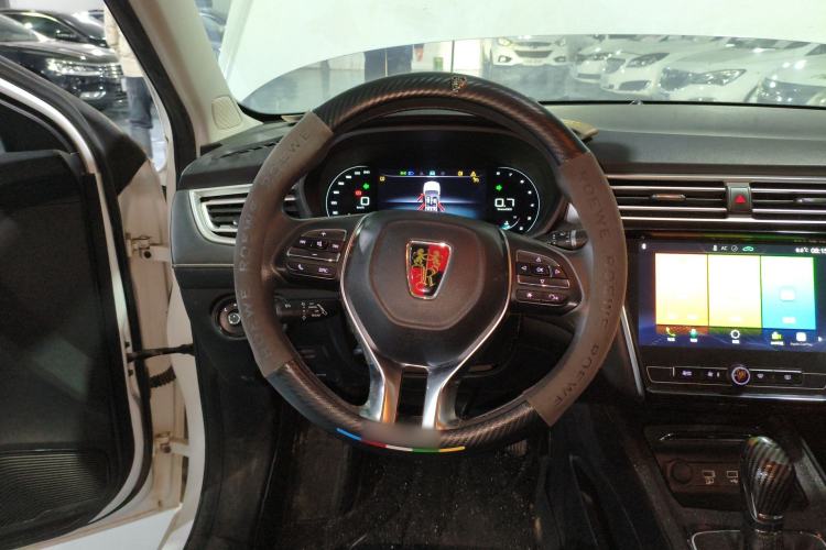 Used Roewe i5 2020 1.5L Automatic 4G Connect Luxury Flagship Edition
