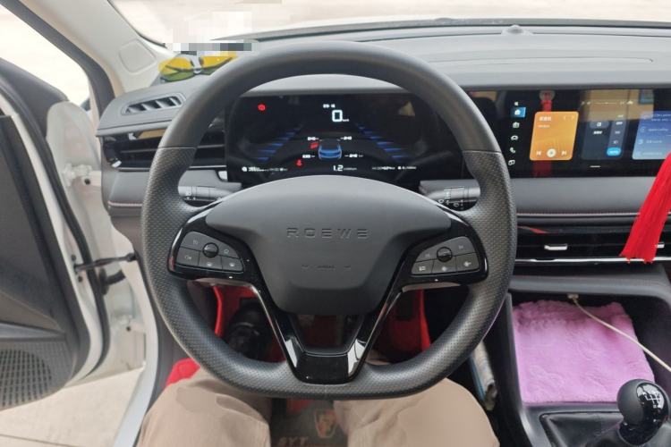 Used Roewe i5 2023 1.5L Manual Comfort Edition