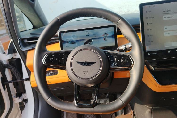 Used  LEVC L380 2024 140-Degree 6-Seater All-Wheel-Drive Ultra