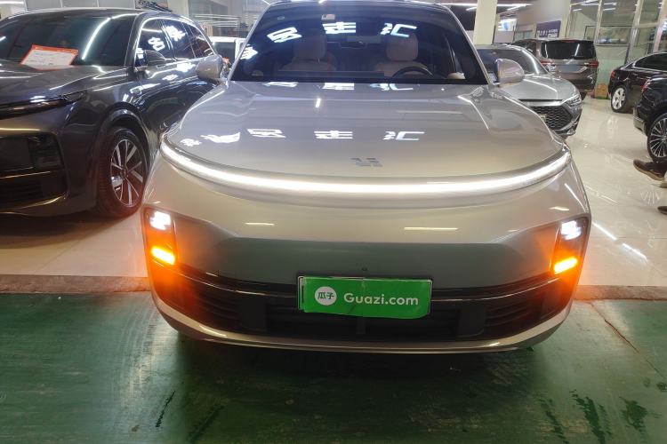 Used Li Auto L8 2023 Pro Model
