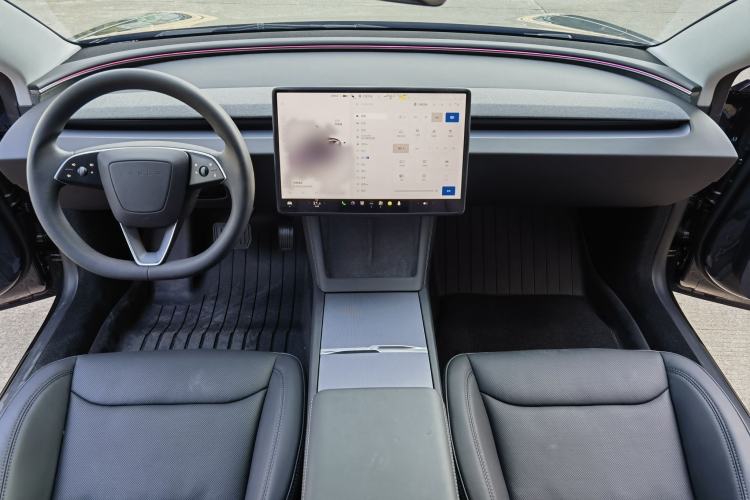 Used Tesla Model 3 2025 Rear-Wheel-Drive Version
