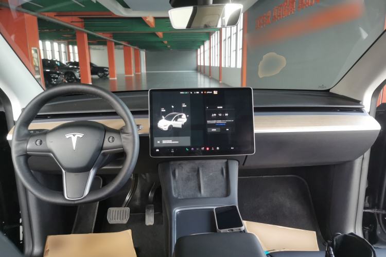 Used Tesla Model Y 2021 Long-Range All-Wheel-Drive Version 3D7