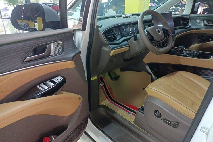 Used Denza D9 2022 DM-i 970 Four-Wheel Drive Flagship Model
