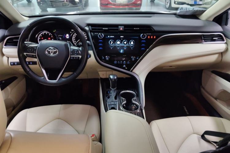 Used Toyota Camry 2019 2.5G Luxury Edition China VI Standard