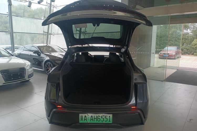 Used Tesla Model Y 2025 Rear-Wheel-Drive Version
