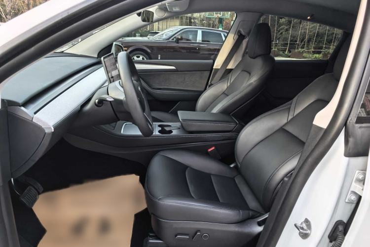 Used Tesla Model Y 2023 Rear-Wheel-Drive Version
