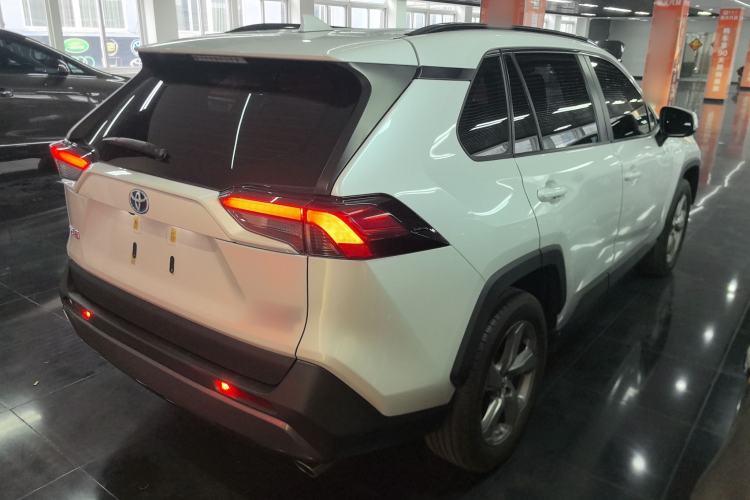 Used Toyota RAV4 2022 Dual-Engine 2.5L E-CVT Two-Wheel Drive Elite Edition
