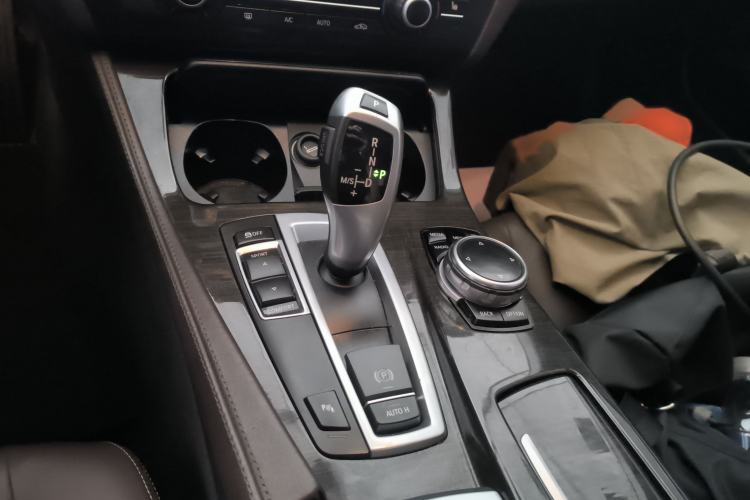 Used BMW 5 Series 2014 525Li Luxury Design Package
