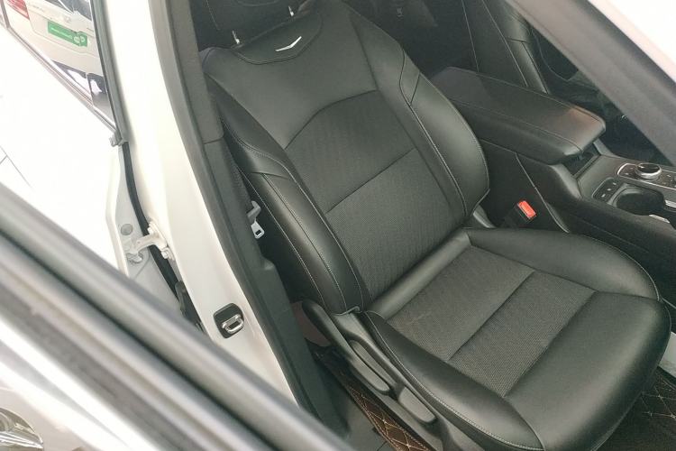 Used Cadillac XT4 2018 28T Two-Wheel Drive Tech Version