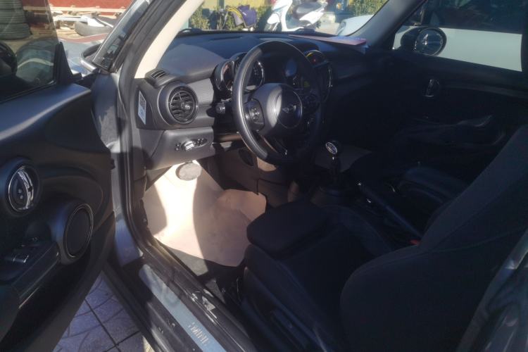 Used  MINI 2016 1.5T COOPER
