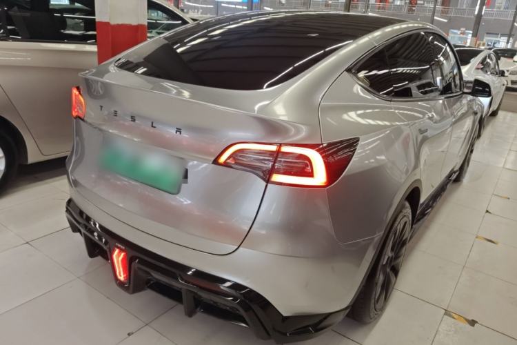 Used Tesla Model Y 2023 Rear-Wheel-Drive Version
