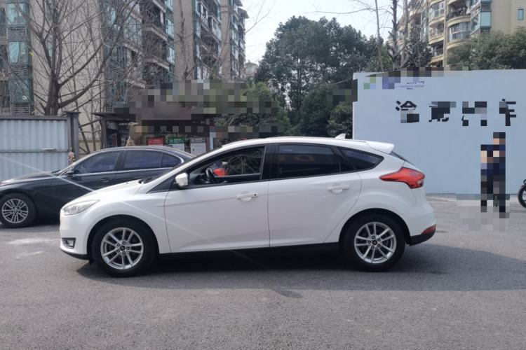 Used Ford Focus 2017 Hatchback 1.6L Manual Fashion Edition SmartDrive Version