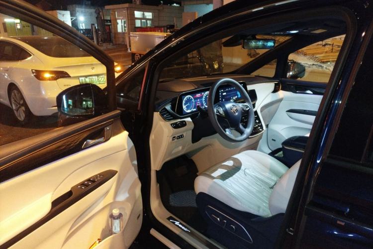 Used Buick GL8 2020 Avenir Avia Four-Seat Luxury Edition