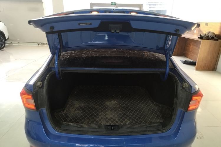 Used Roewe i5 2019 1.5L Automatic 4G Connected Langhao Edition
