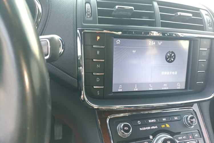 Used Lincoln Continental 2019 2.0T Two-Wheel Drive Luxury Edition China VI Standard
