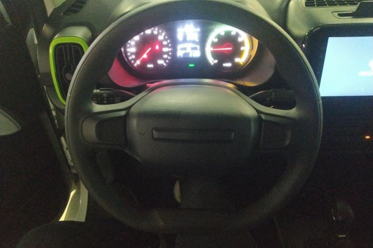 Used Roewe Clever 2021 302 km New Four-Seater Super-Efficient Version
