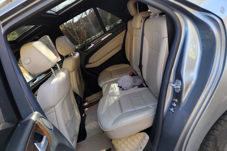 Used Mercedes-Benz M-Class 2014 ML 400 4MATIC Luxury Model
