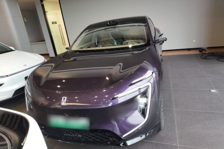 Used  07 2024 Ultra Range-Extended Four-Wheel Drive