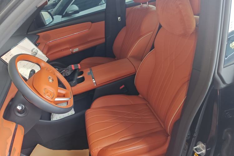 Used  Q07 2025 215 Flagship PLUS