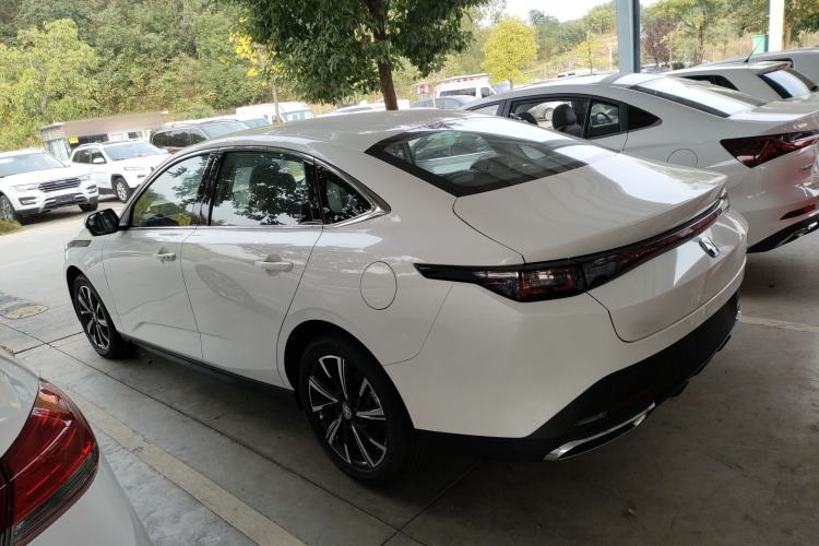 Used Changan Eado 2025 Blue Whale 1.5T 500Bar Prestige Model
