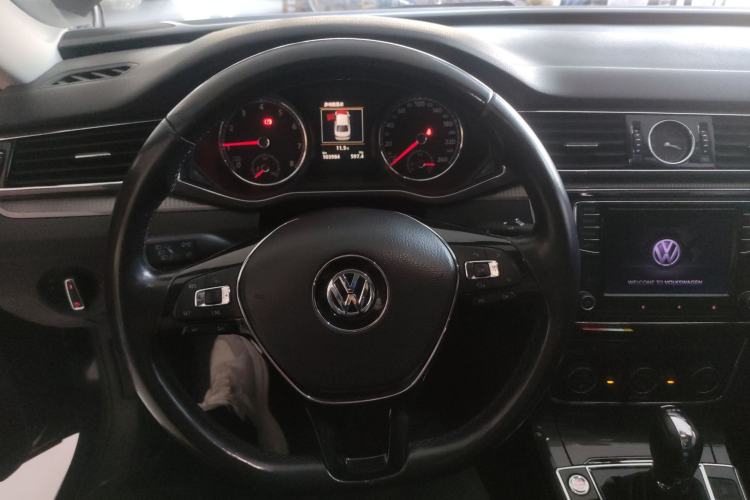 Used Volkswagen Passat 2016 330TSI DSG Prestige Edition
