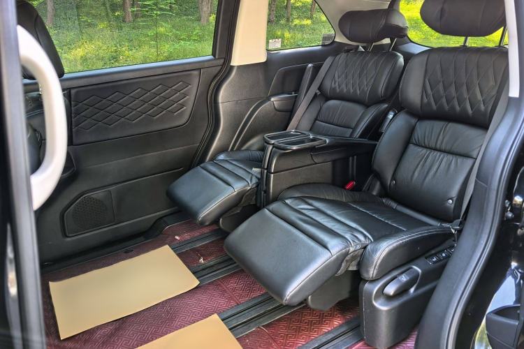 Used Honda Elysion 2019 2.0L Hybrid Luxury Edition
