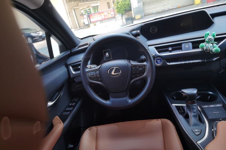 Used Lexus UX 2020 260h Explore & Adventure Edition