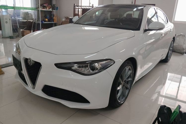 Used Alfa Romeo Giulia 2017 2.0T 280HP Luxury Edition