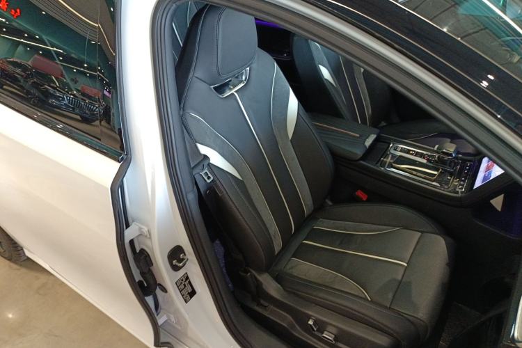 Used Hongqi H6 2023 2.0T ZhiShang Version