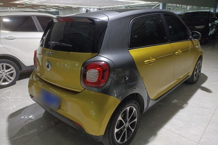 Used  forfour 2016 1.0L 52 kW Passion Edition
