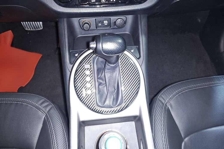 Used Kia Sportage R 2015 2.0L Automatic Two-Wheel Drive DLX Model
