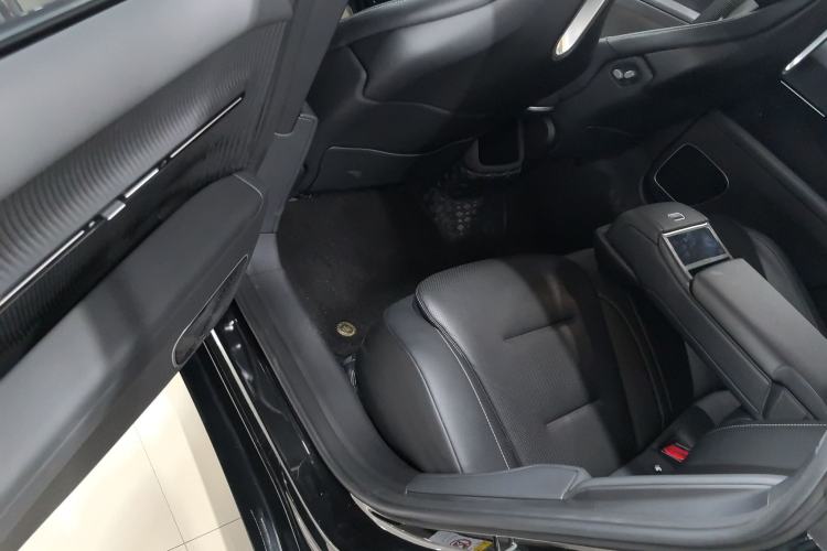 Used  12 2025 Ultra Extended-Range Edition
