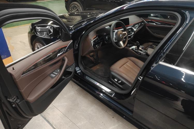 Used BMW 5 Series 2020 525Li M Sport Package