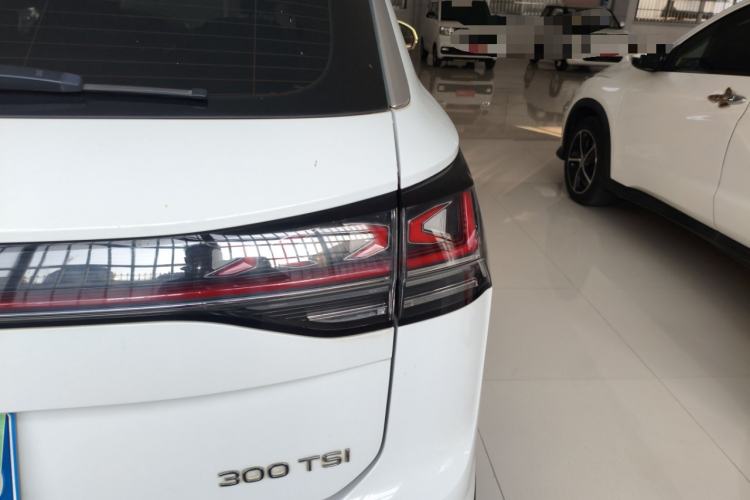 Used Volkswagen Tayron 2023 300TSI Two-Wheel-Drive Luxury Plus Advanced Edition