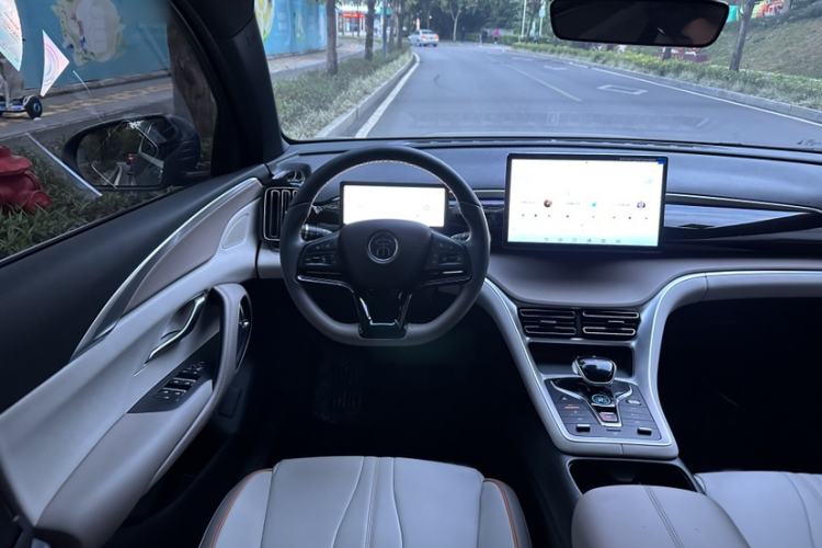 Used BYD Song Pro New Energy 2024 HONOR Edition DM-i 110KM Beyond Model
