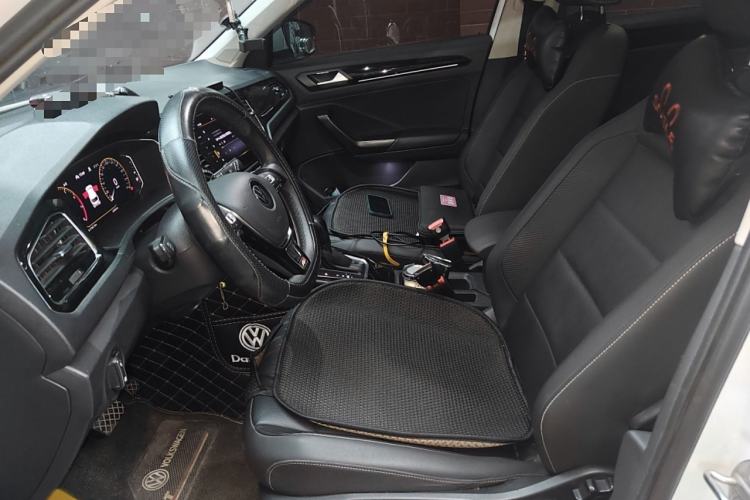 Used Volkswagen T-ROC 2021 280TSI DSG Two-Wheel Drive Comfort Connect Edition