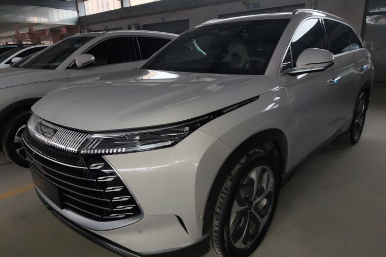 Used BYD Frigate 07 2023 DM-i 205KM Flagship Model