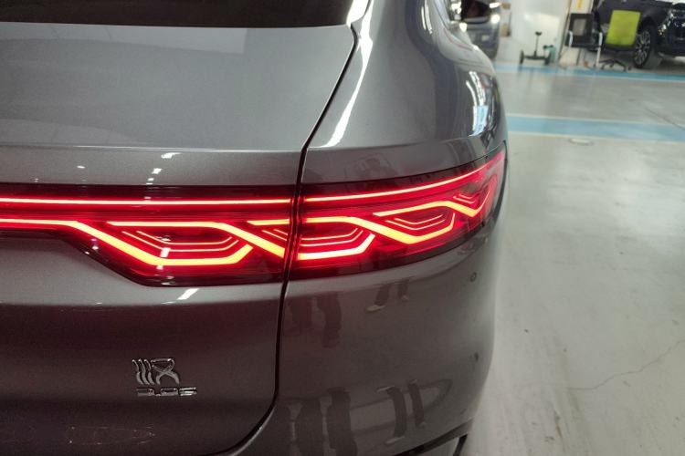 Used BYD Han 2022 EV Genesis Edition 610KM All-Wheel Drive Premium Model
