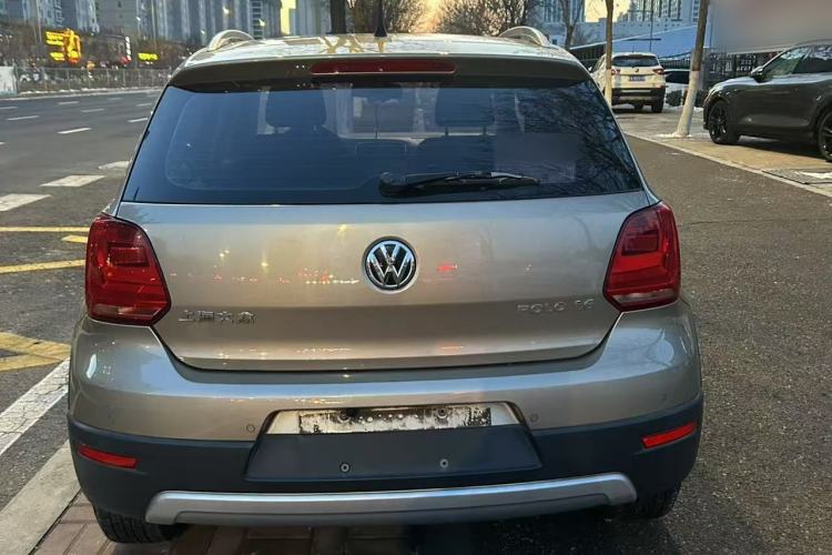 Used Volkswagen Polo 2014 1.6L Cross Polo Automatic

