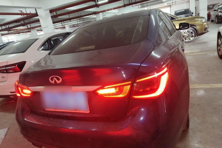 Used Infiniti Q50L 2018 2.0T Enjoyment Version China VI Standard
