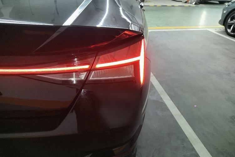 Used Hyundai Elantra 2021 1.5L CVT LUX Prestige Edition
