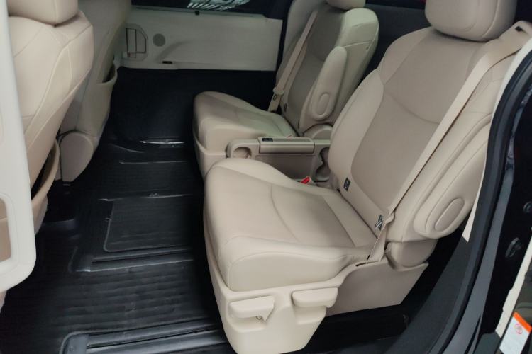 Used Toyota Granvia 2023 2.5L Hybrid Prestige PLUS Edition